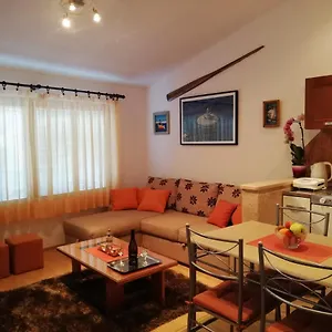 Adria , Pola Croazia